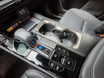 NX 450h+ 227kw E-Four Prestige Top PHEV 7.900km