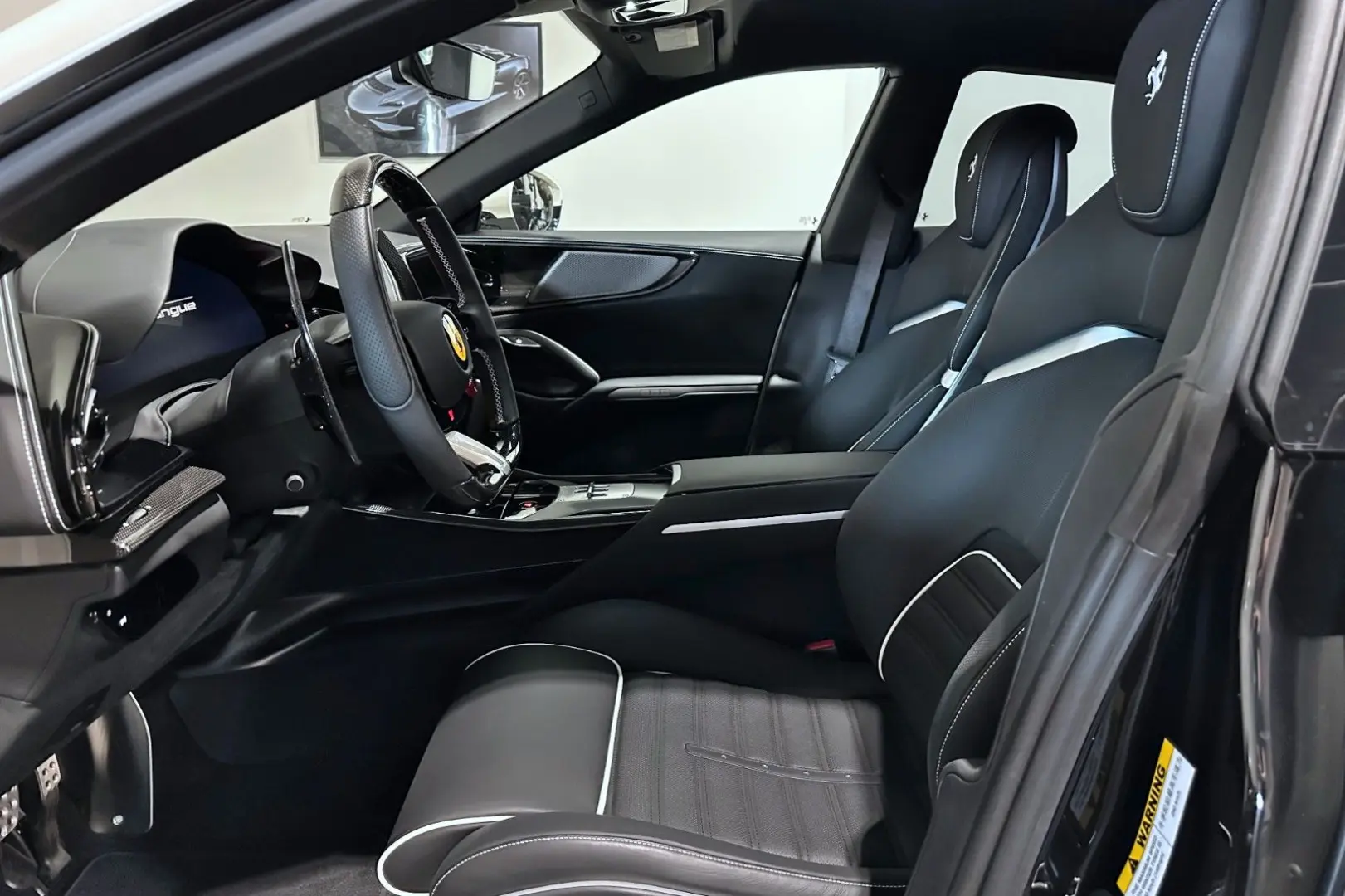 Purosangue | Carbon | Panorama | Massage Seats