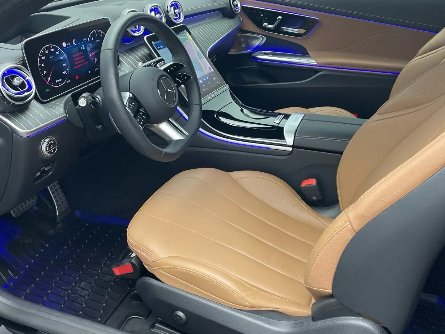 CLE 300 4M Coupé AMG Pano Distronic 360°-Kamera