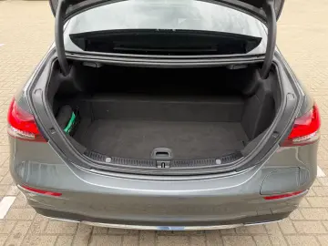 E 300de Lim,AMG,Widescreen,R-Kam,AHK,Distronic.