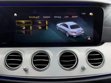 E 300de Lim,AMG,Widescreen,R-Kam,AHK,Distronic.