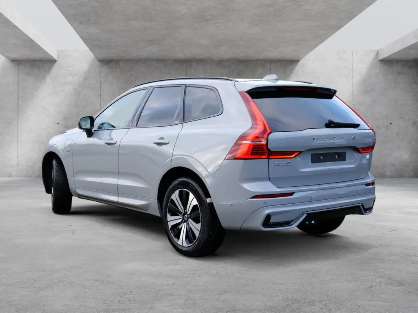 XC60 T6 AWD Plus Dark Recharge Plug-In Hybrid AW