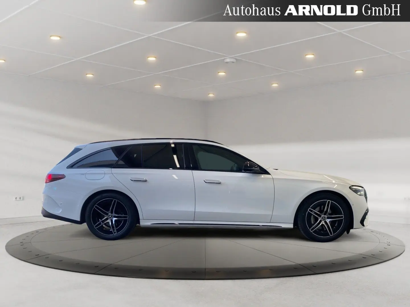 E 220 T d 4Matic AMG-Line AHK DISTRONIC Kamera !