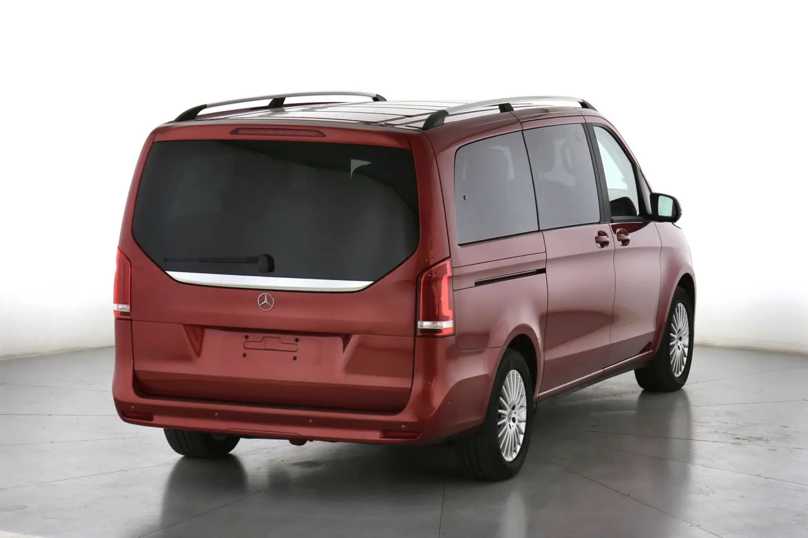 V 250 d 4M Edition lang L2 Sport-P+Distro+LED+7S