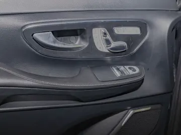 V 300 AVANTGARDE EDITION L+4x4+AMG+DISTR+STHZG