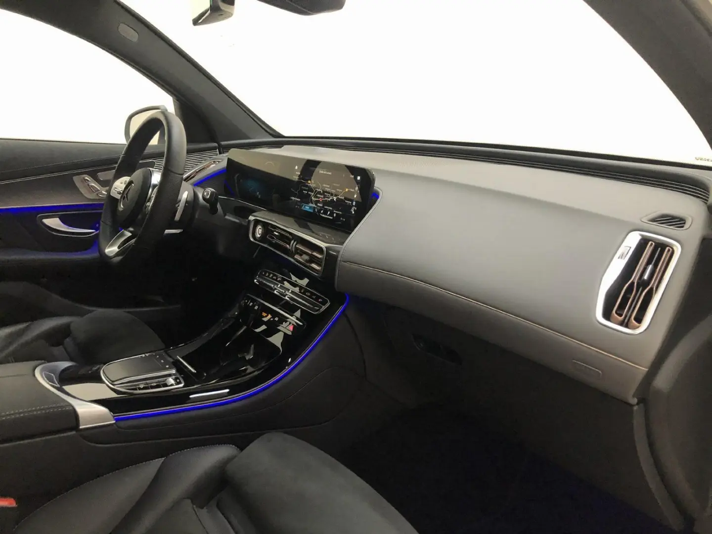 EQC 400 4M AMG Distr*AHK*Memory*360°*SHD*MULTIBE