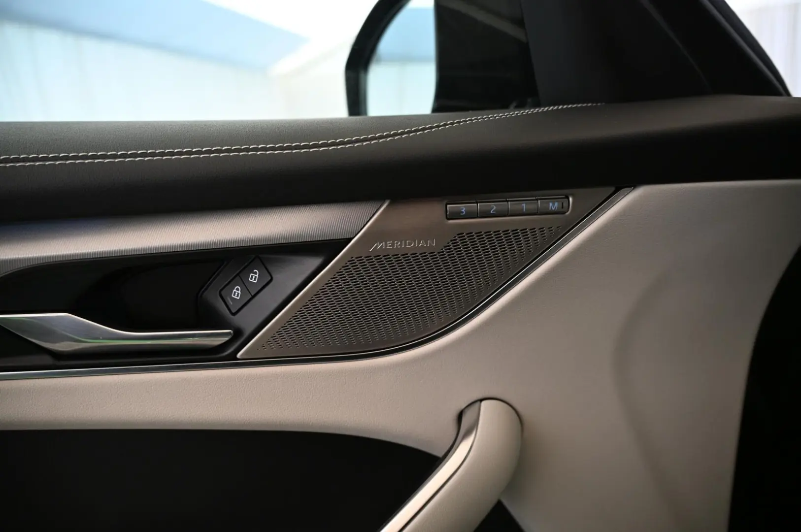 F-Pace P400e AWD R-Dynamic SE NEW 99.000 EUR