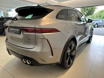 F-Pace P550 SVR AHK 22''LM  PANODACH HEAD-UP ACC
