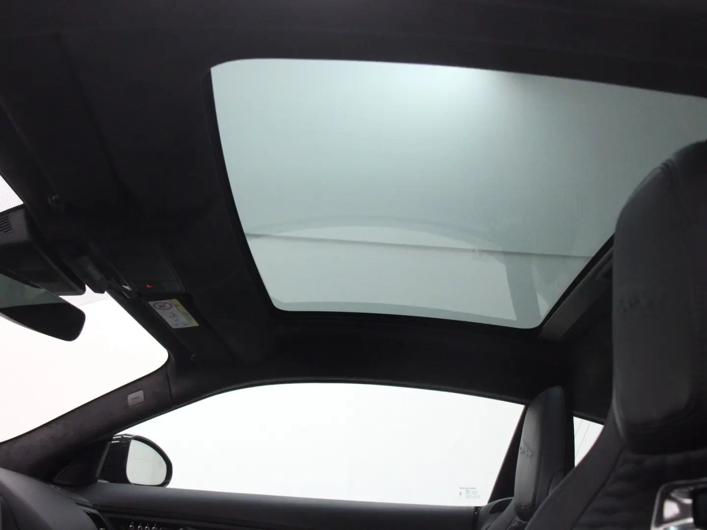 F-Type Coupe P575 AWD Aut. R75 DAB LED RFK PDC