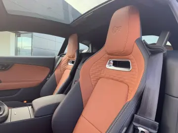F-Type P575 SPICED COPPER EDITION AWD PIXEL-LED