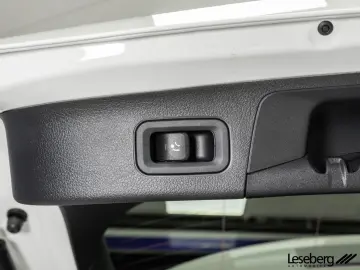 EQA 300 4M AMG LED/ AHK/ 360°/Head-Up/Memory/DAB