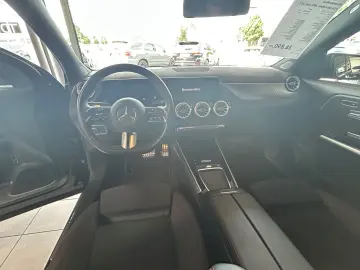 EQA 300 4 Matic, AMG Line, ACC, LED, Memory L+R