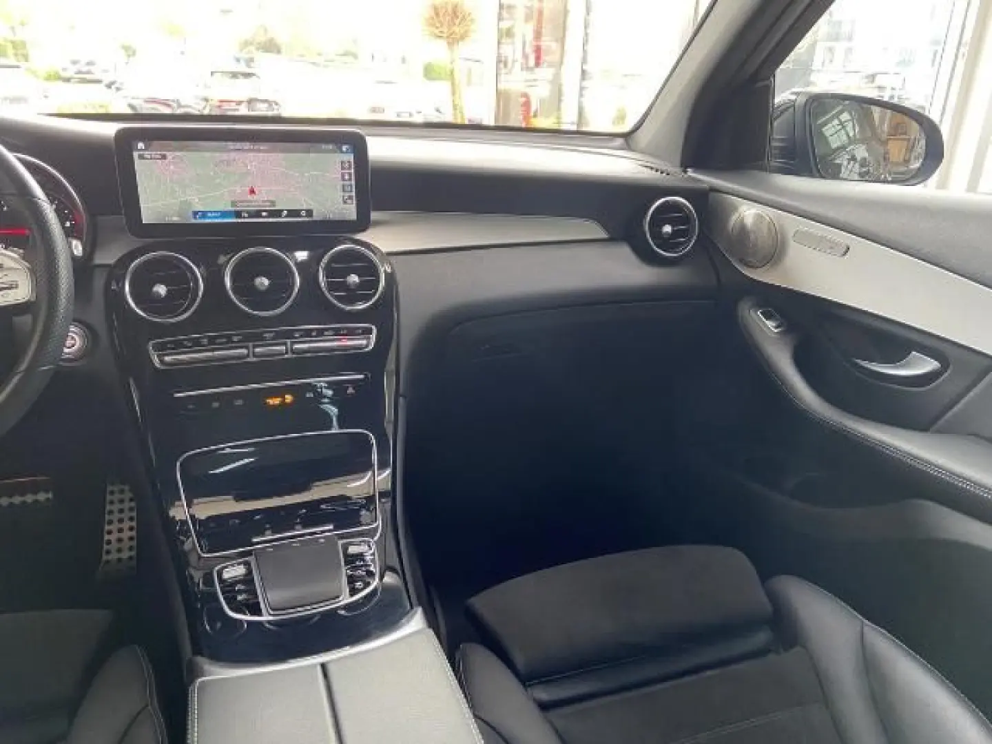 GLC 300 de AMG Line 4M LED Pano Burmester Distr+