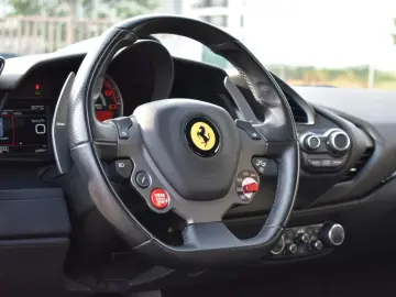 Ferrari 488 GTB Last Edition 3.9 V8 Twin-Turbo – 670 CP