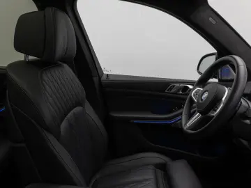 X5 M60i Panorama 360° B&W SoftCL Massage 22Zoll
