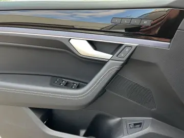 Touareg R-Line 3.0 V6 TDI 4M AHK/PANO/STANDHZG.