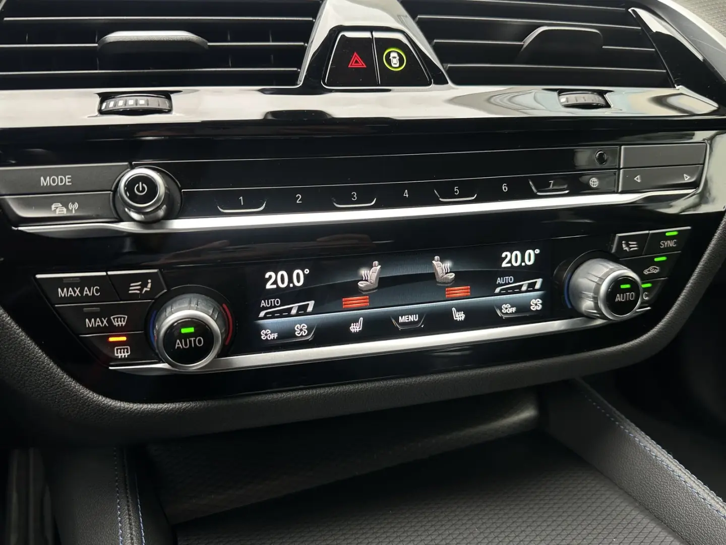 530e xDrive Touring M Sport Laser DA Prof PA+ HK
