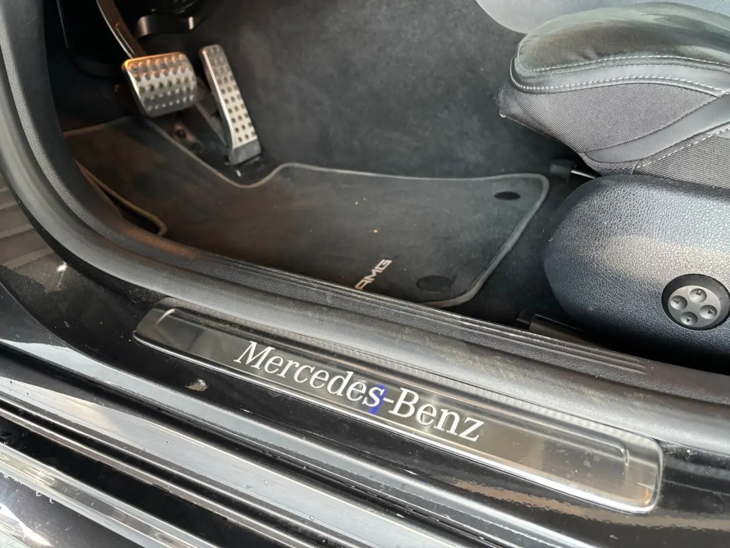 C 200 4Matic///AMG LINE//AMBIENTE/KAMERA/CARBON/