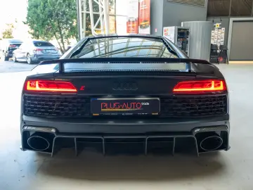 Audi R8 V10  Performance