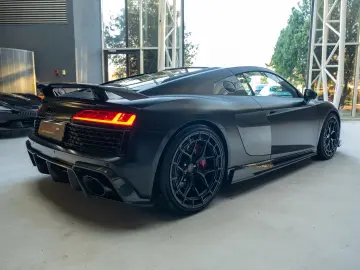 Audi R8 V10  Performance