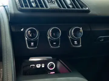 Audi R8 V10  Performance