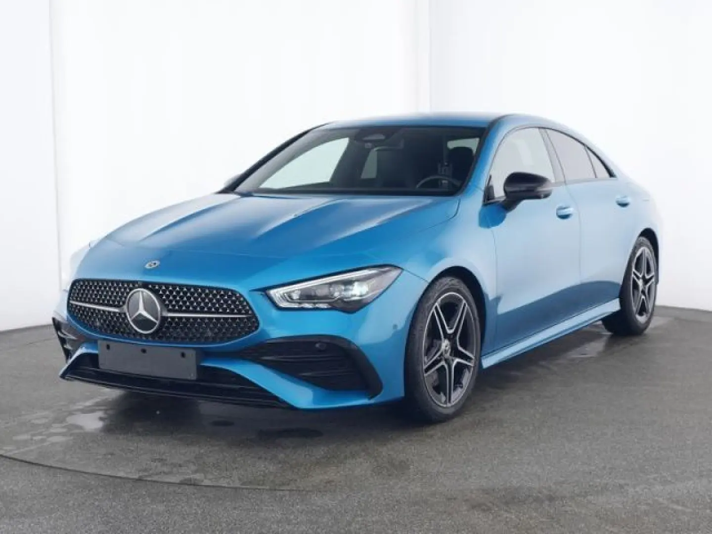 CLA 220 d+AMG+NIGHT+MULTIBEAM+360°KAMERA
