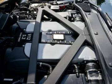 DBS Superleggera V12 Coupe