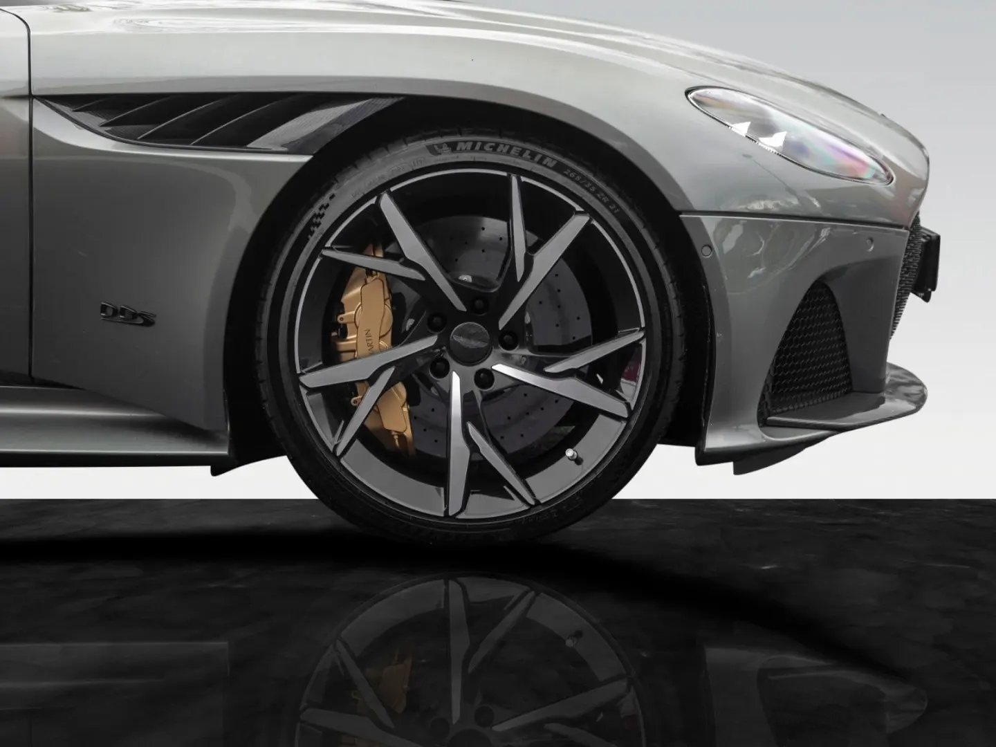 DBS Superleggera | Titanium Exhaust | Q -Leather