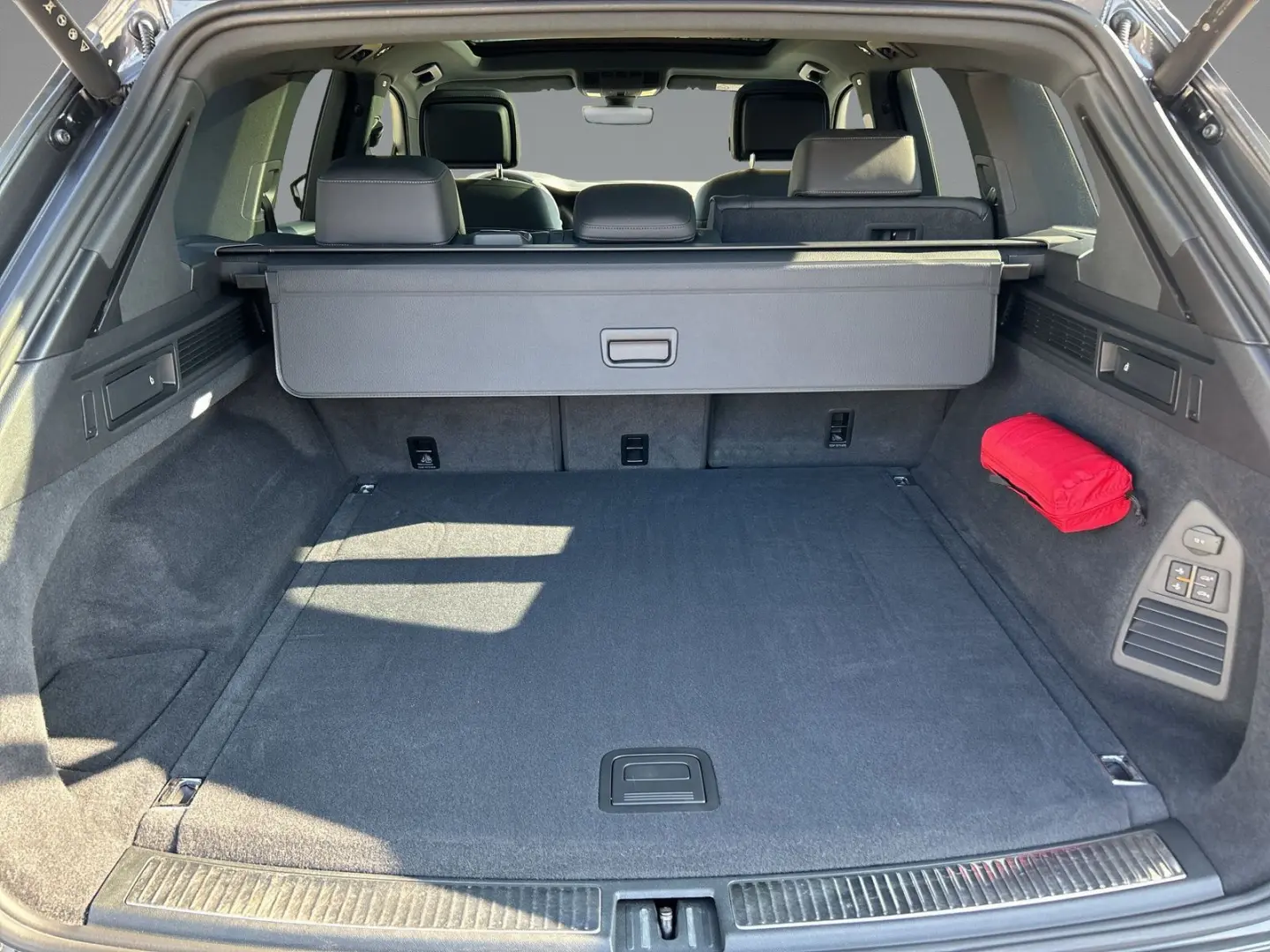 Touareg 3.0 TSI eHybrid Elegance 4M+MATRIX+LEDER