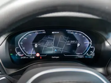 X3 xDrive30eA M Sportpaket HUD Kamera AHK Navi