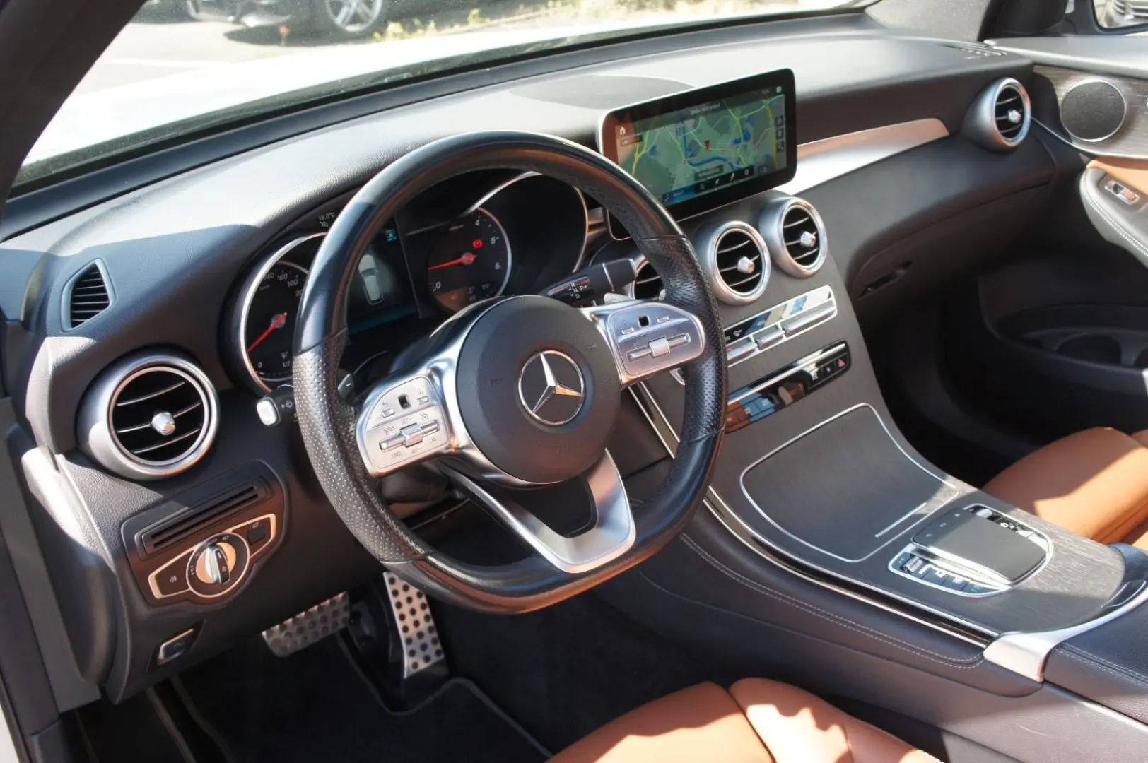 GLC 220d 4M AMG Line Int.*AHK*PANO*360*LEDER*OFF