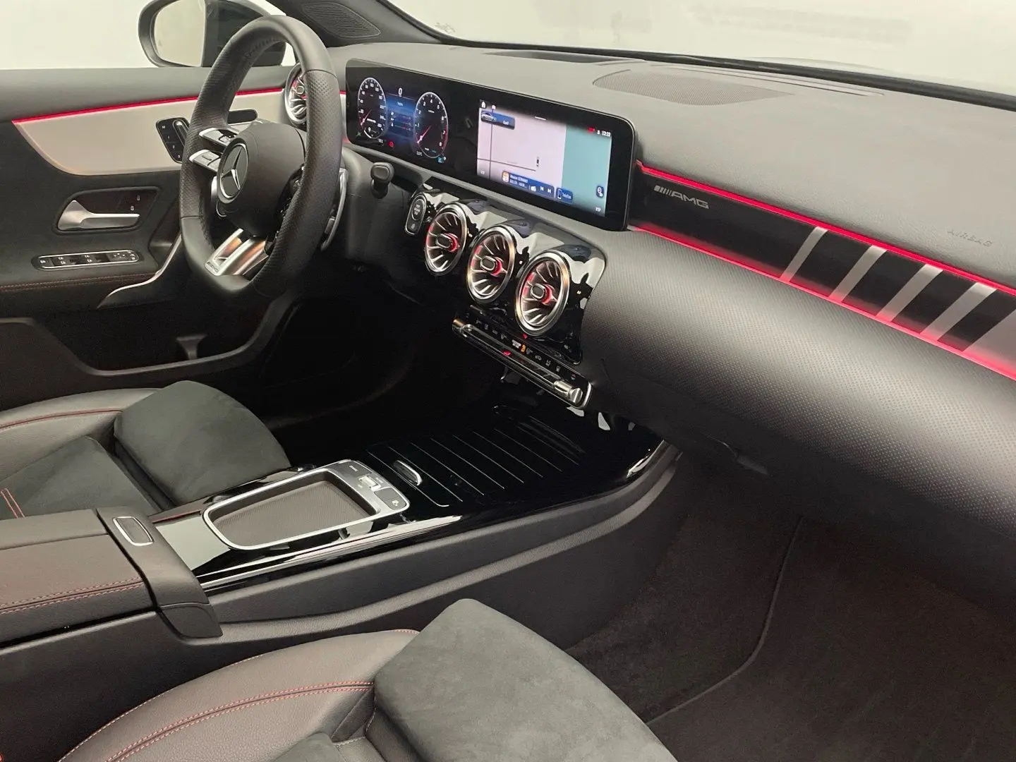 A 35 AMG 4M Limousine Distronic Pano Multibeam