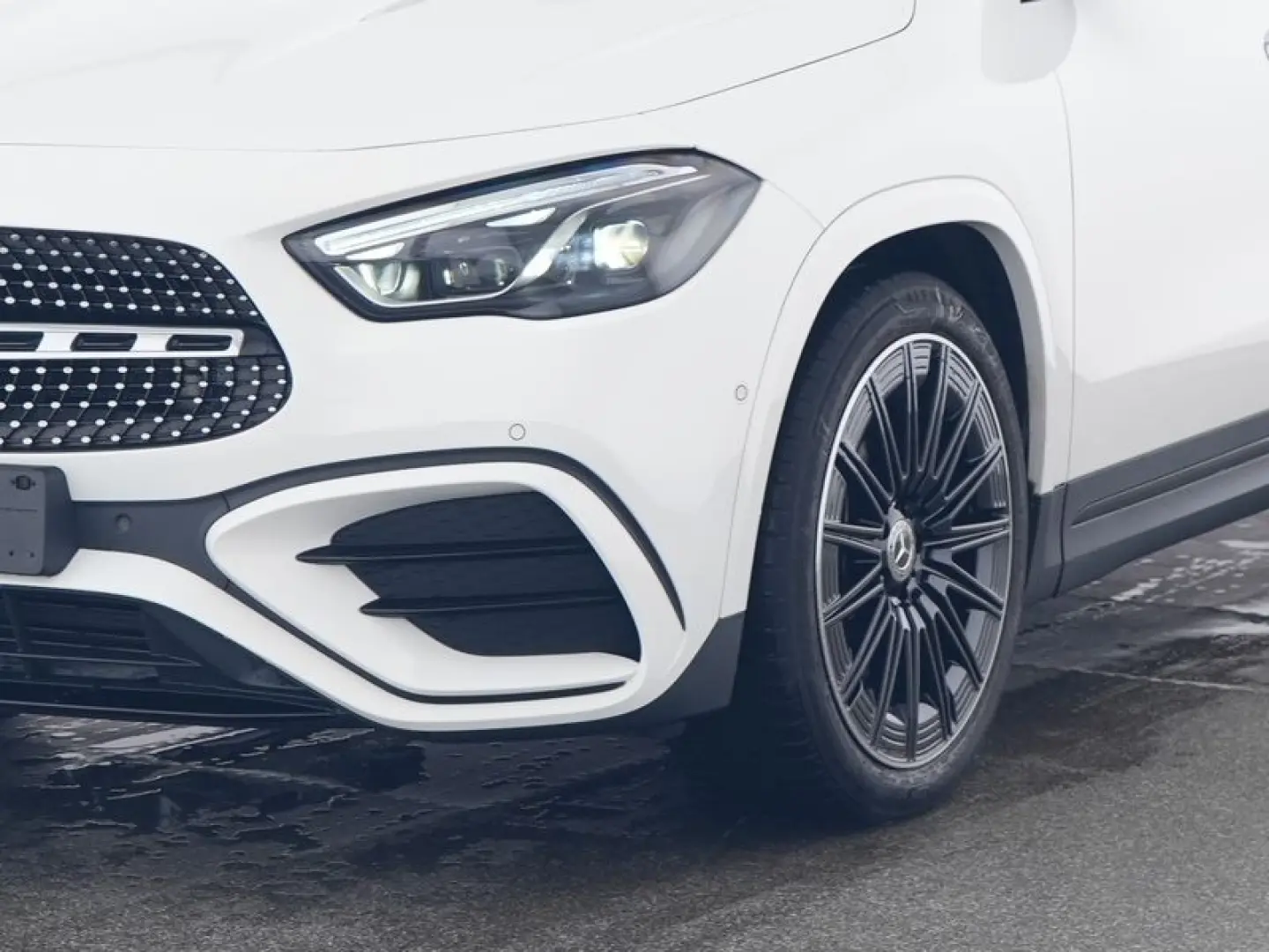 GLA 250 4M AMG*NIGHT*AHK*PANO*DISTR*MEMORY*KEYL