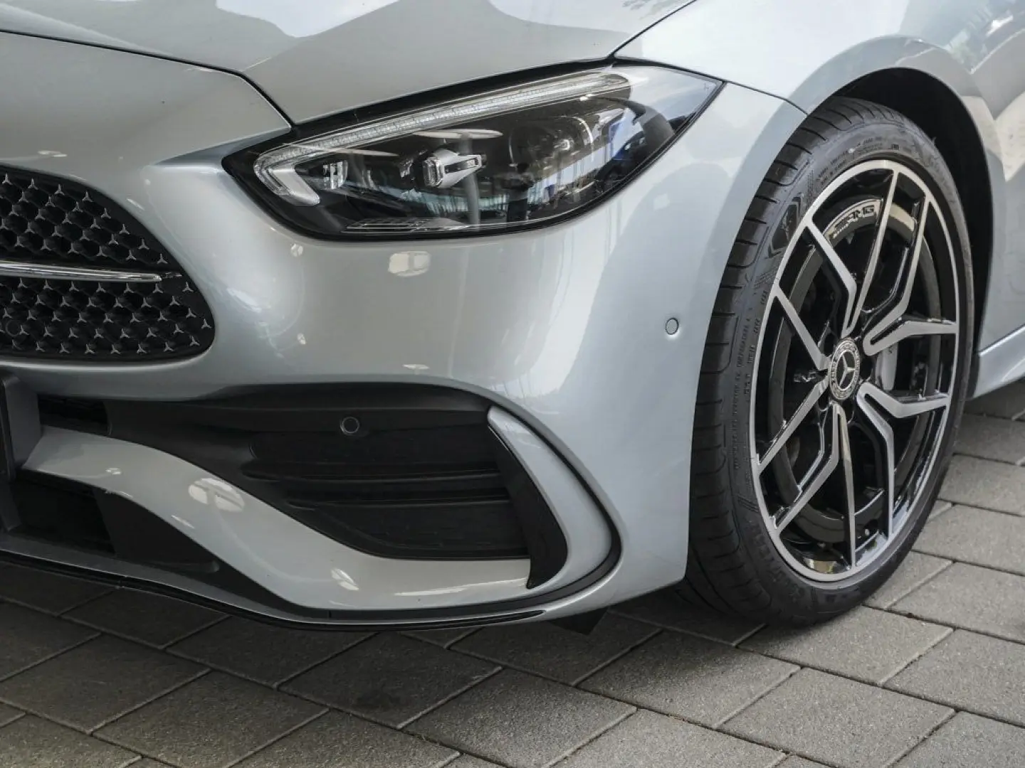 C 300 d 4M AMG Digital-Light 360°-Kamera AHK