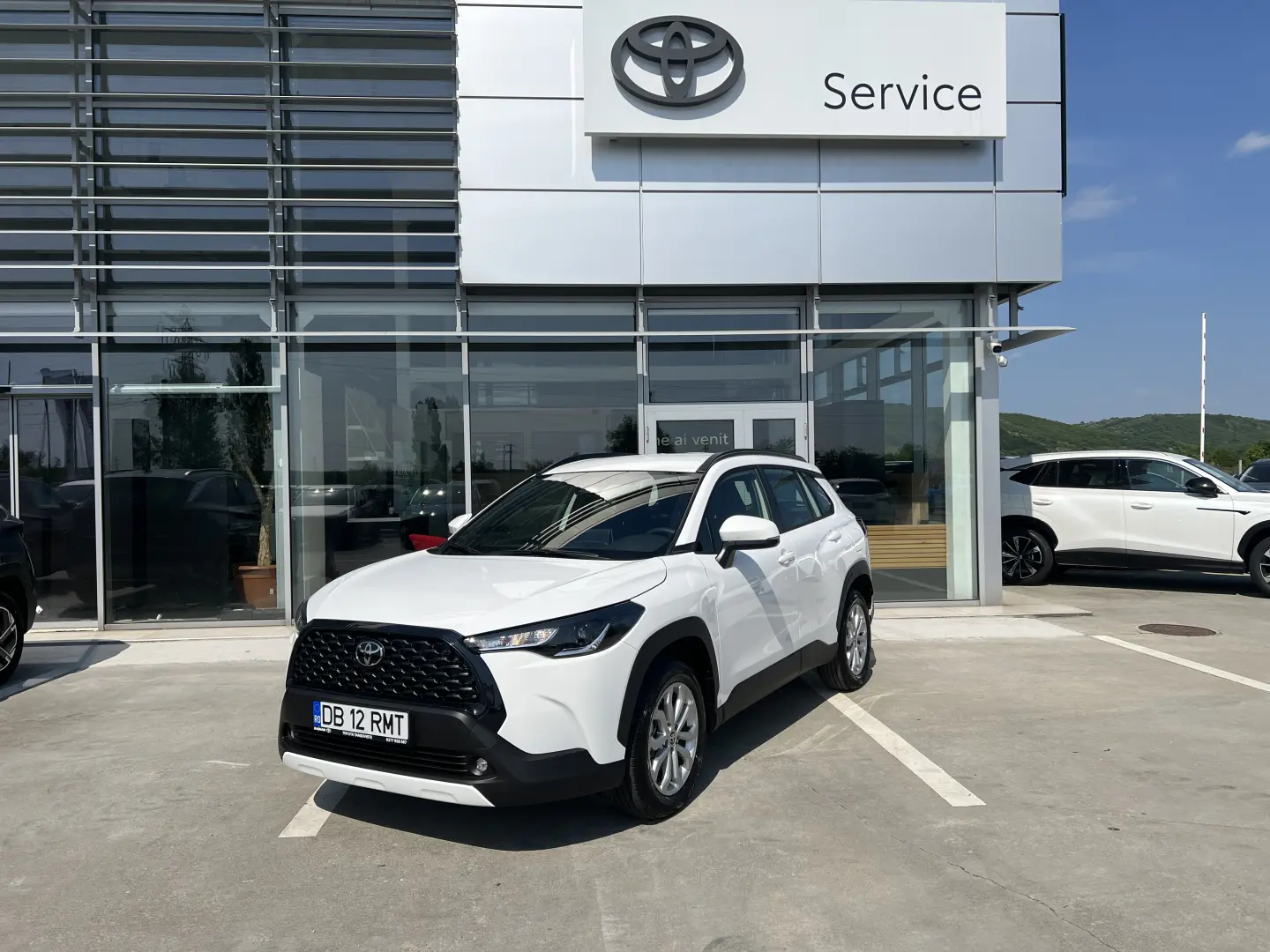 Auto ca NOU Dealer Toyota