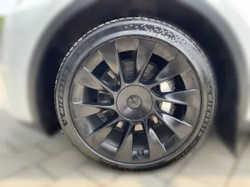 Model Y Long Range Dual AWD Navi Pano el.Heck