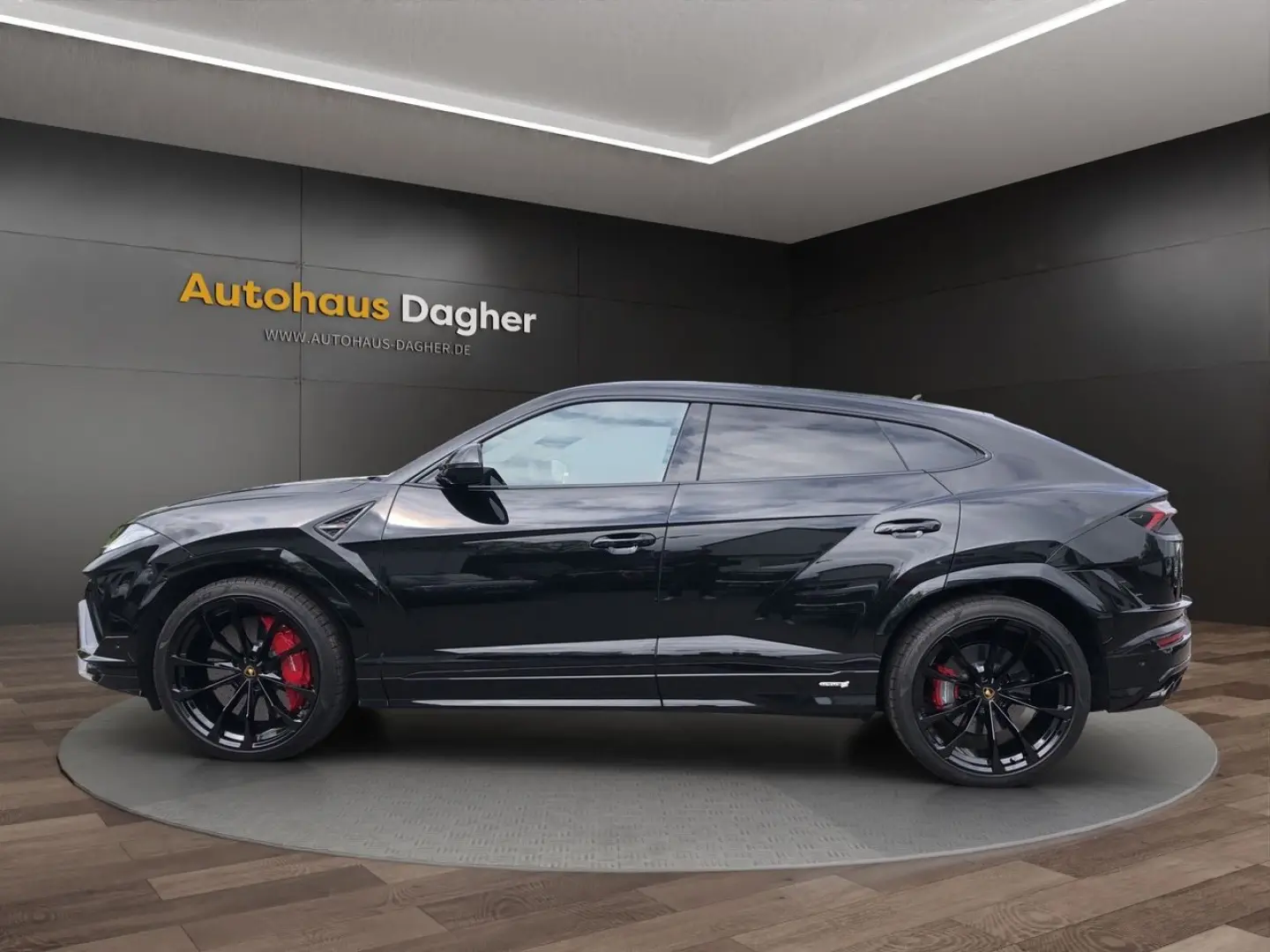 Urus S Dark Package Bang&Olufsen 23 Zoll Pano