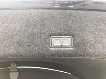 Urus S Dark Package Bang&Olufsen 23 Zoll Pano