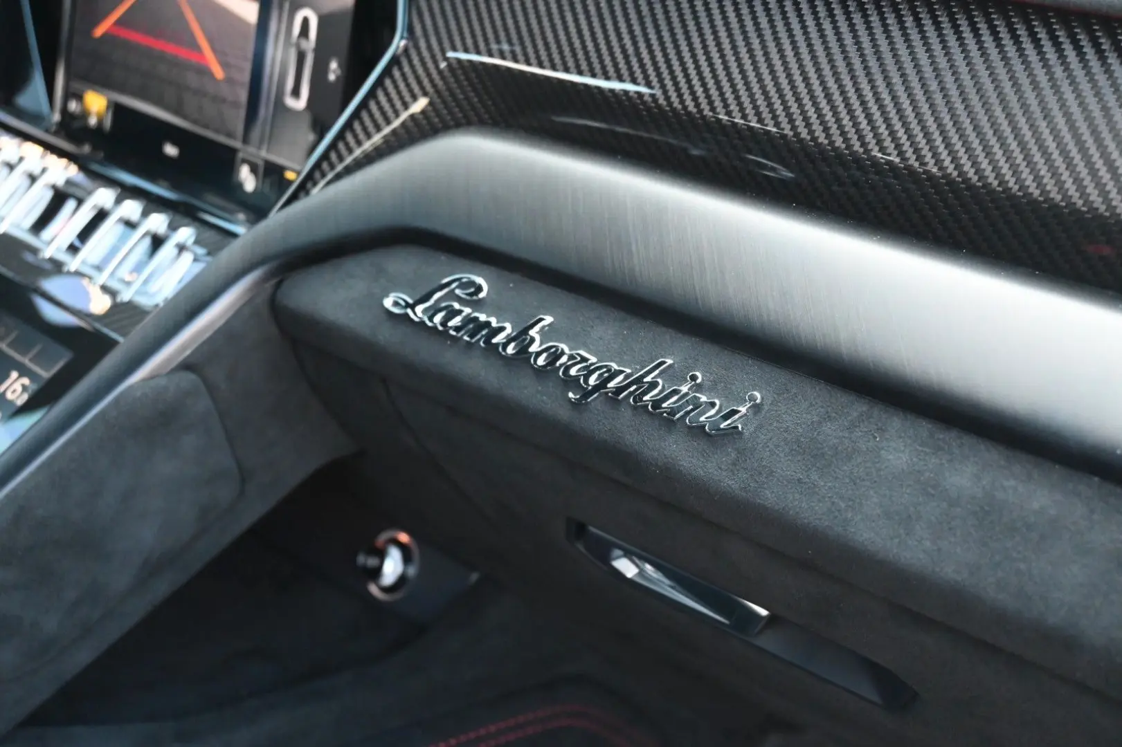 Urus Performante*B&O*MASS*360°AMBIENT*Alcant*23*