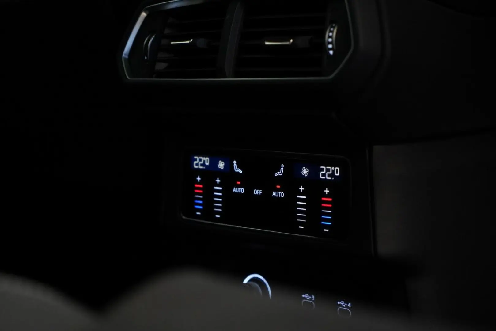 Urus S *1.HD *23Zoll *Pano *Keramik *B&O *Carbon