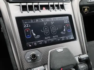 Urus Performante MY24 I FULL CARBON I 4 SEATER