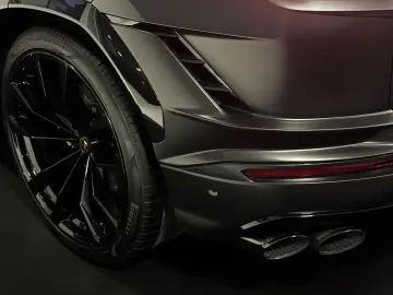 Urus S*StylePack*3D-B&O*360*AIR*23ZOLL*PANO*SOFT