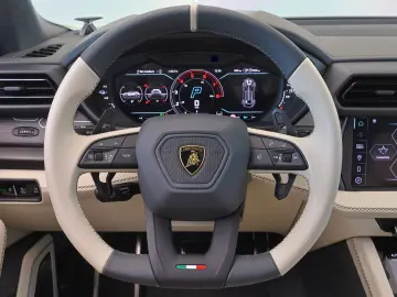 Lamborghini Urus 4.0 V8 PHEV SE