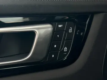 Cayenne Coupe E-Hybrid°PDLS+°SOFT°PANO°360°BOSE°