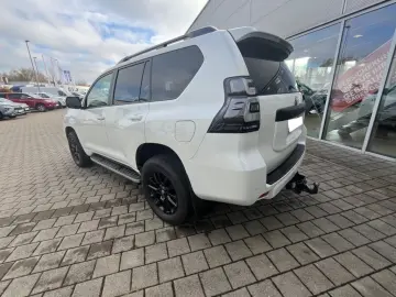 Land Cruiser TEC 3Sitzreihe Schiebedach AHK fest