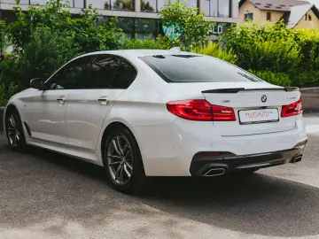 BMW Seria 530d xDrive - Pachet M