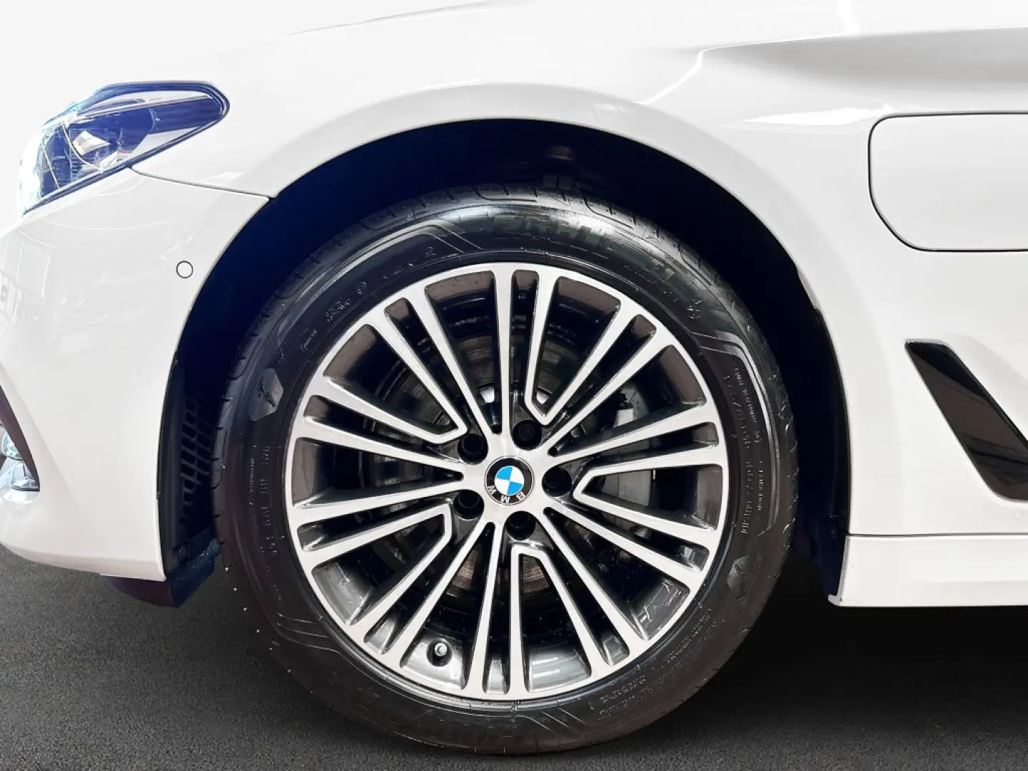 530e Aut. Sport Line Head-Up-Display