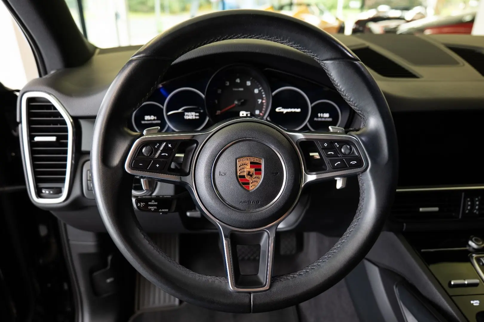 Cayenne 250kW/LED/CarPlay/Pano/Heated seats