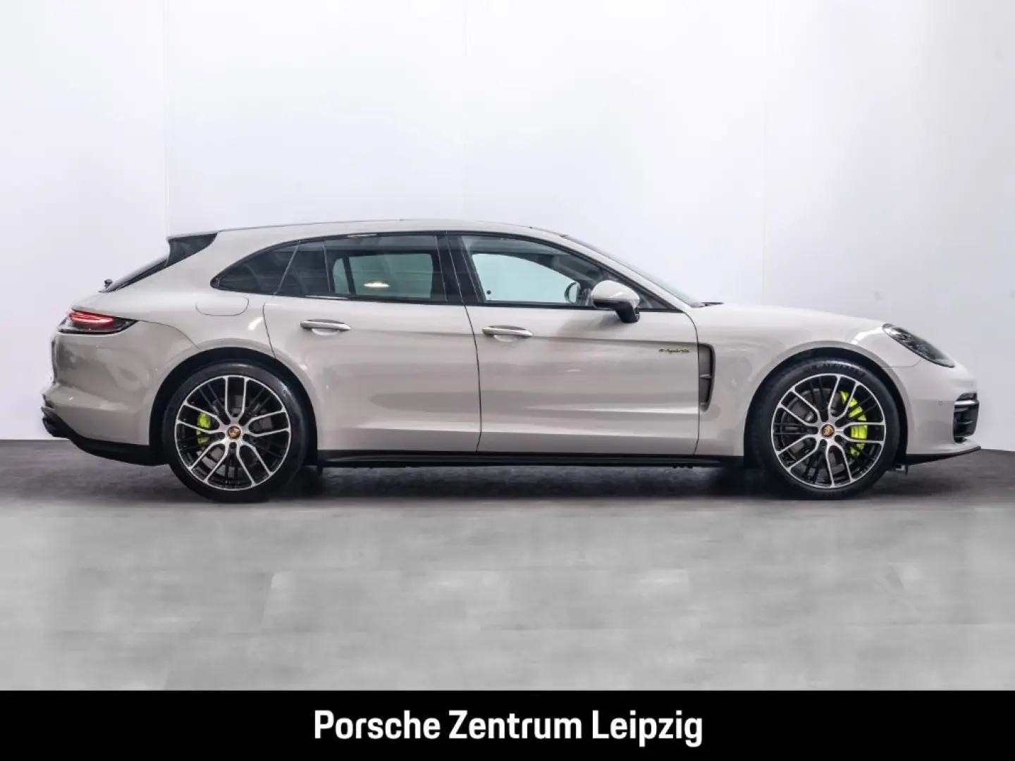 Panamera 4 E-Hybrid Sport Turismo Platinum HeadU