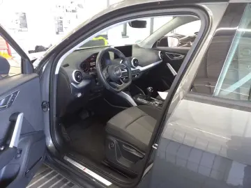 Q2 S line 40 TFSI qu. Sonos*Navi*Dynamik*Kamera